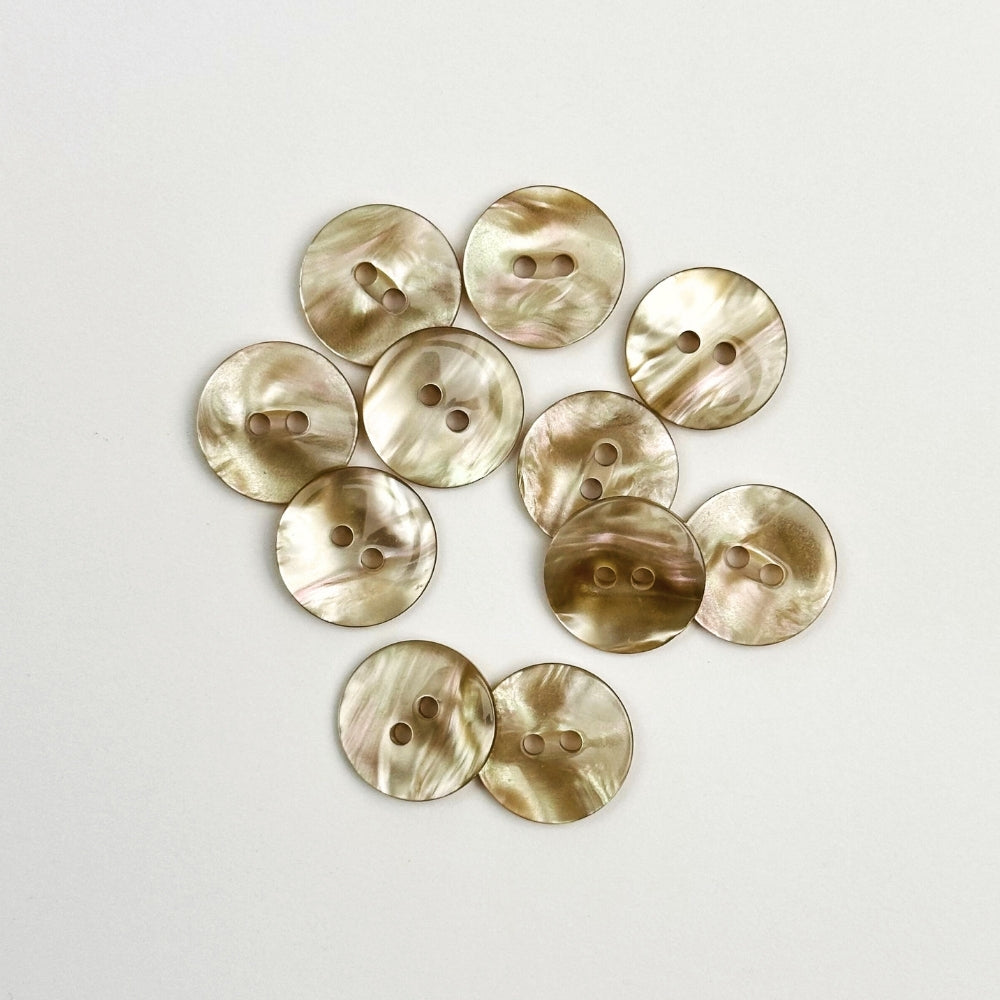 Button - Mother of Pearl Look - Light Cream - 18 mm