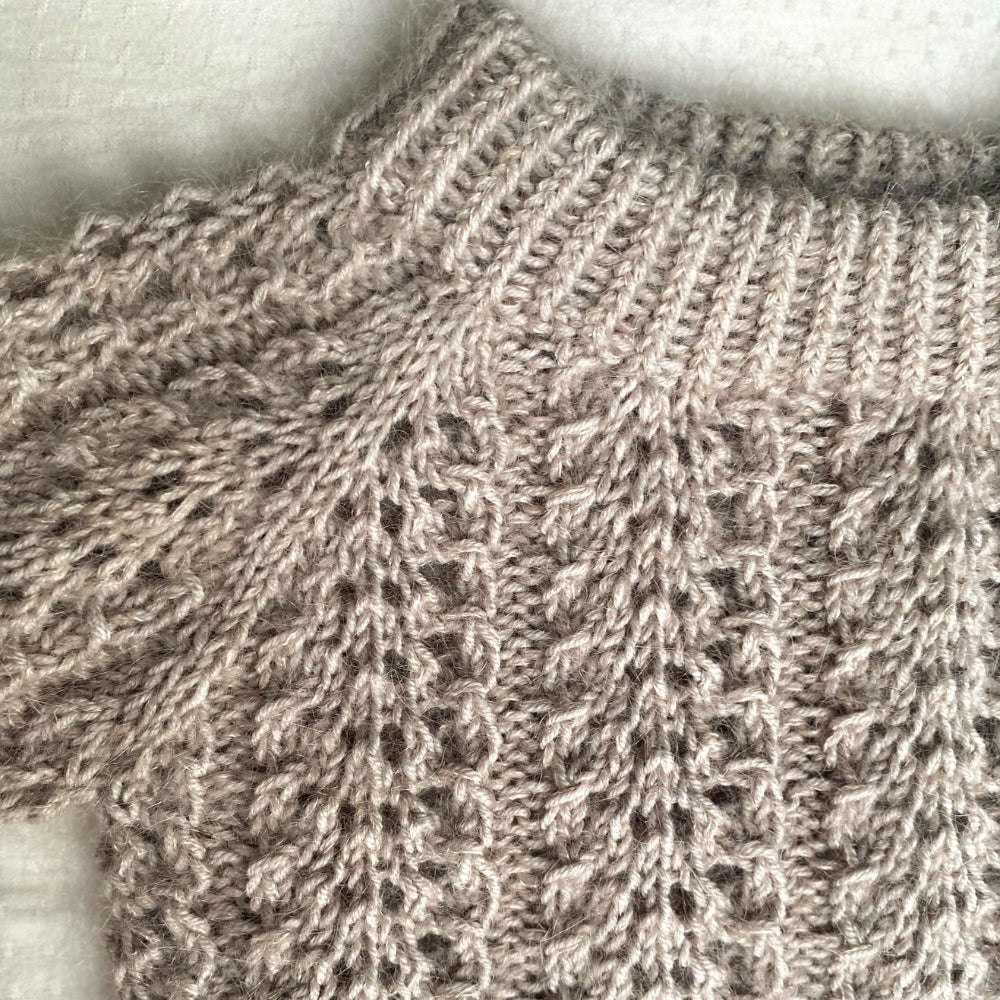 Knitting kit - Johanne Sweater by Mette Sandgaard Kühl (Aria)