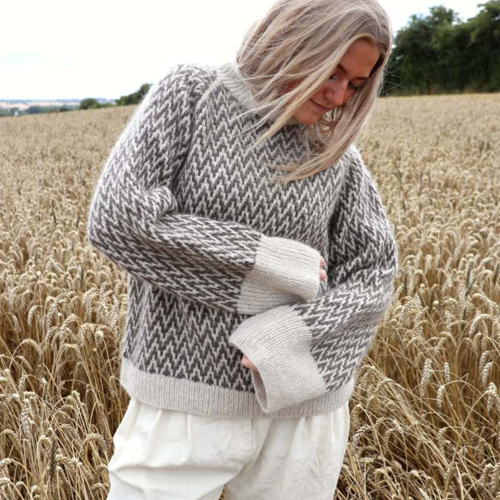 Obscura Sweater af Knitamore (Shetland Wool + Silk Mohair)