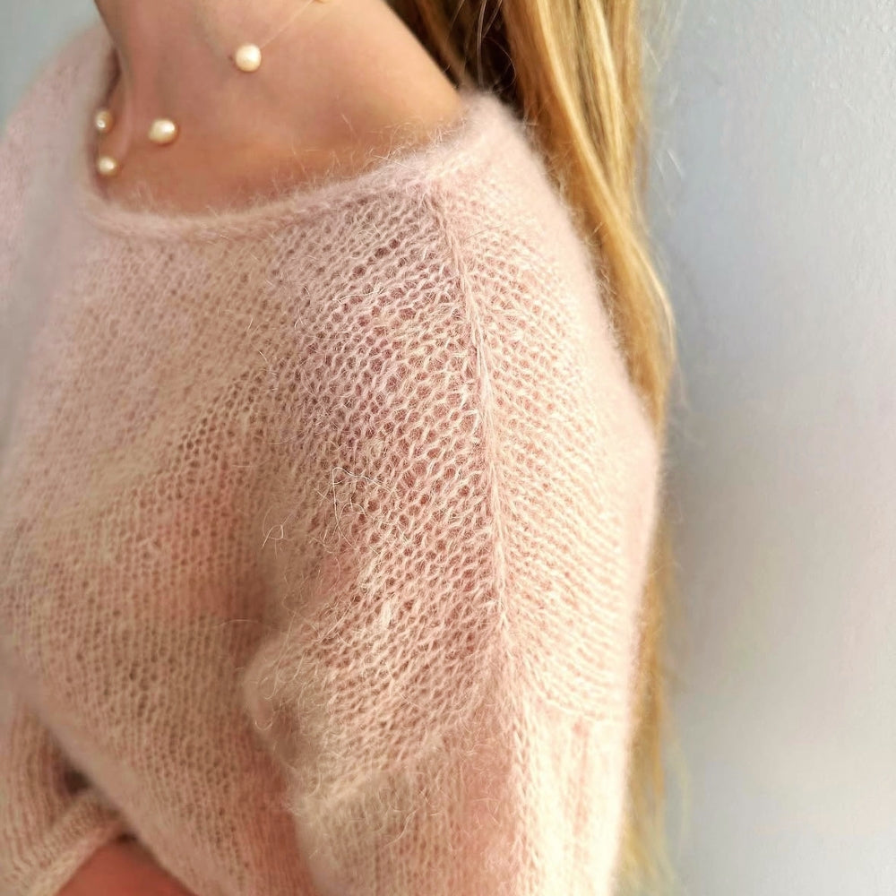 Knitting kit - Johanne Sweater by Mette Sandgaard Kühl (Aria)