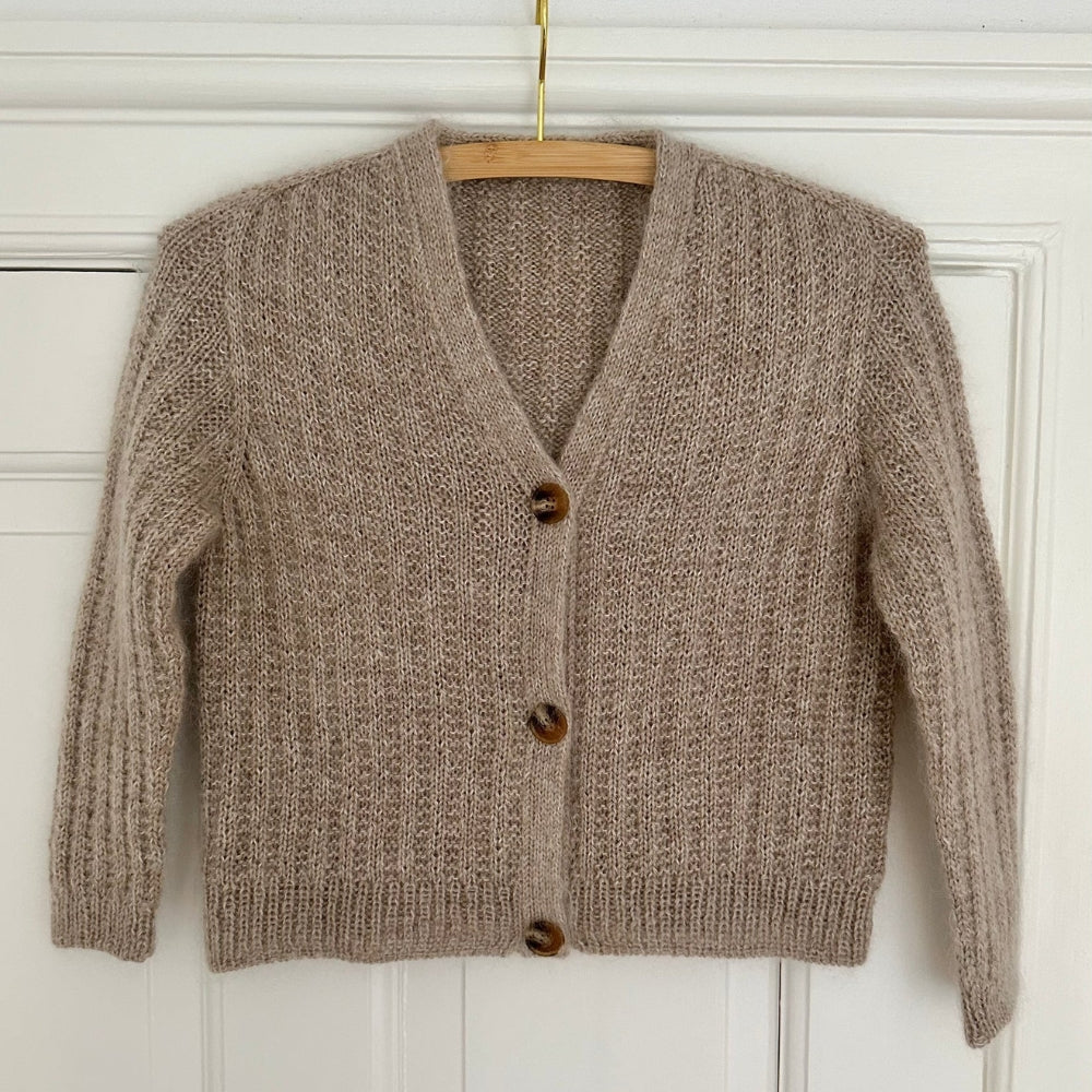 Knitting kit - Johanne Sweater by Mette Sandgaard Kühl (Aria)