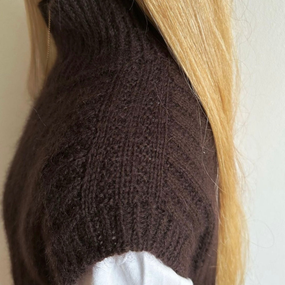 Knitting kit - Johanne Sweater by Mette Sandgaard Kühl (Aria)