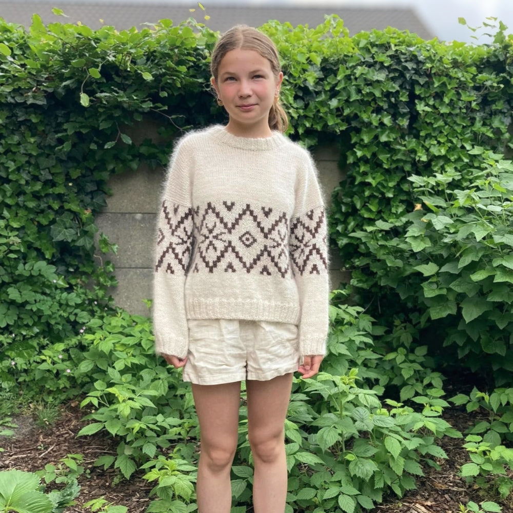 Knitting kit - Johanne Sweater by Mette Sandgaard Kühl (Aria)