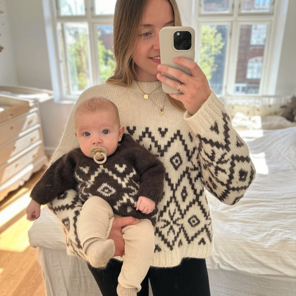 Knitting kit - Johanne Sweater by Mette Sandgaard Kühl (Aria)