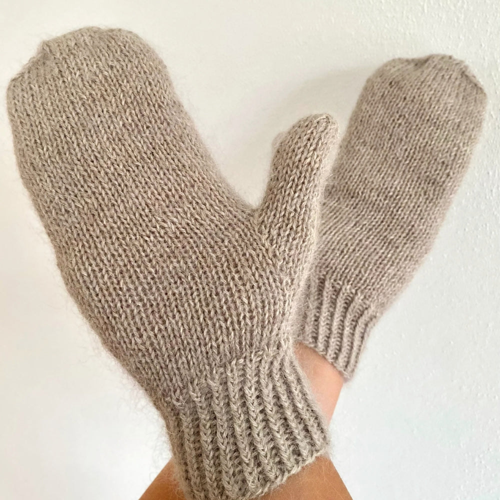 Knitting kit - Johanne Sweater by Mette Sandgaard Kühl (Aria)