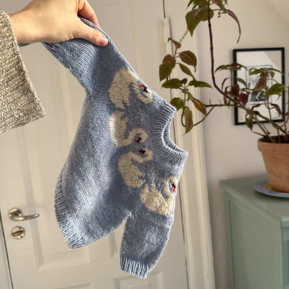 Garnkit - Svane Sweater Mini af Strandknit (Eco Soft Cashmere)