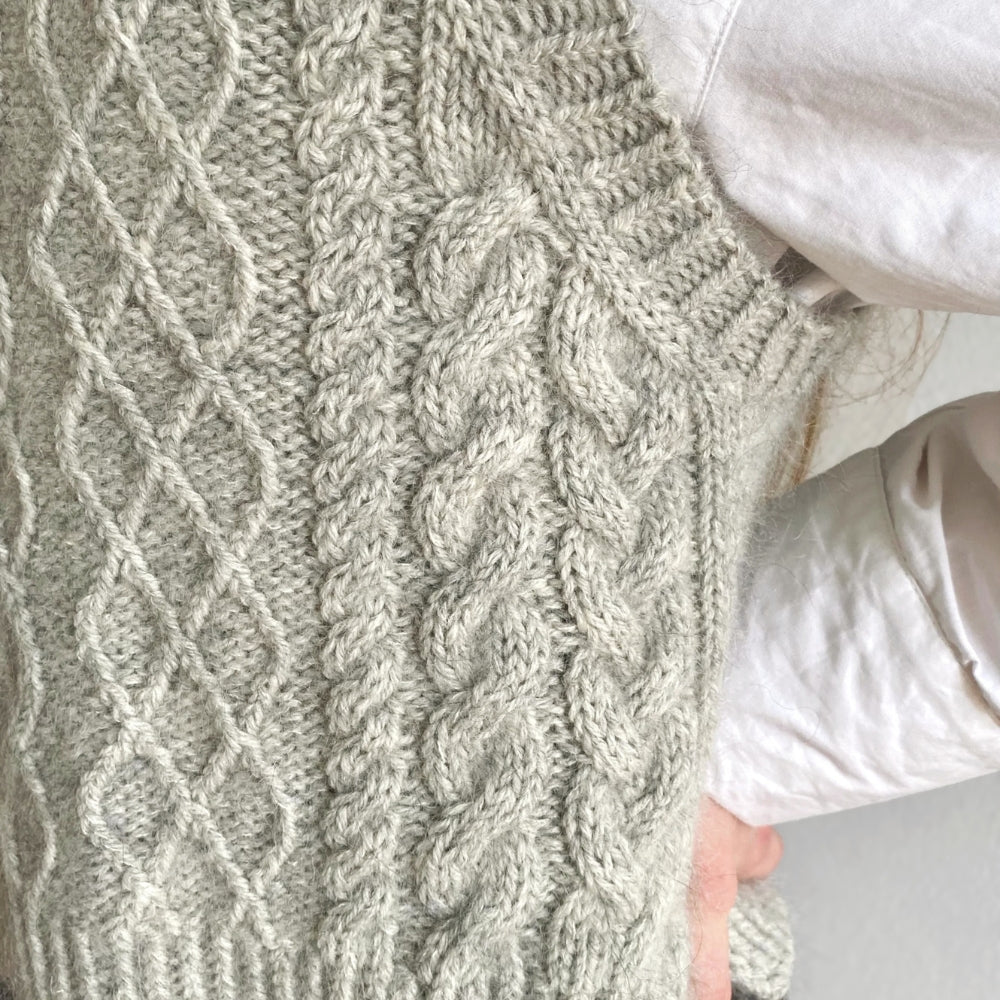 Knitting kit - Johanne Sweater by Mette Sandgaard Kühl (Aria)