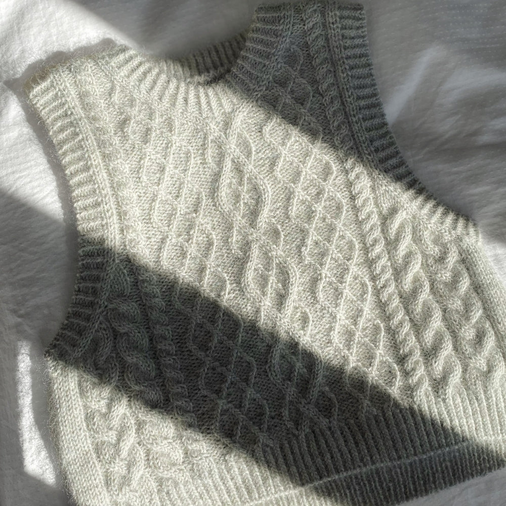 Knitting kit - Johanne Sweater by Mette Sandgaard Kühl (Aria)