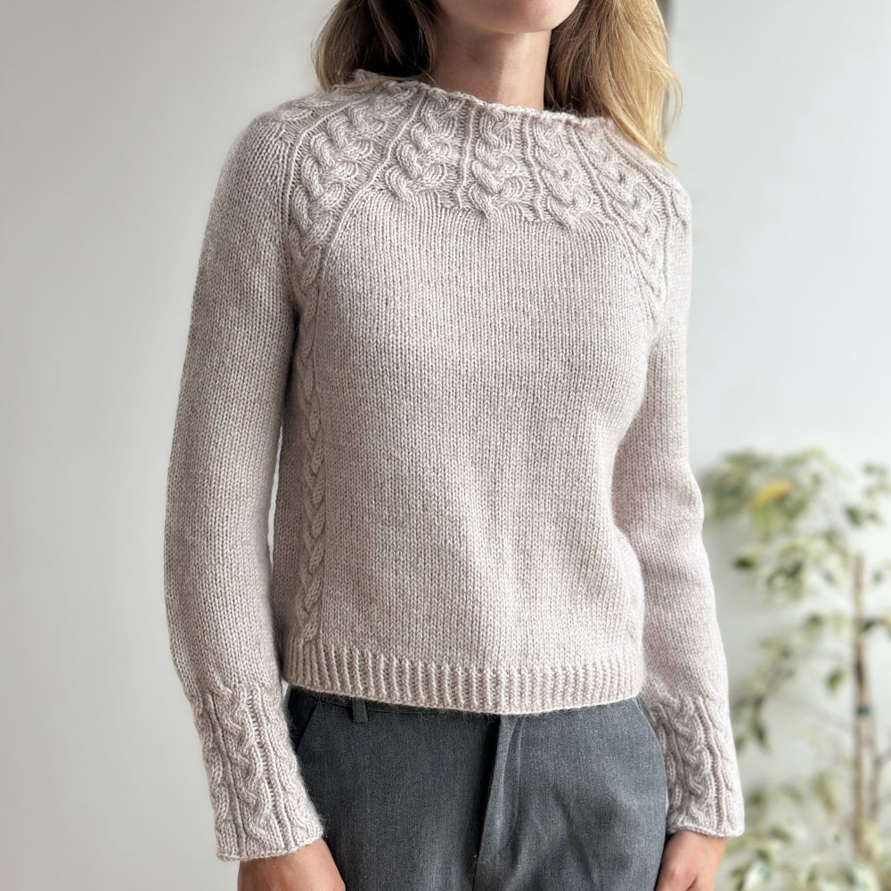 Strikkekit - Winter Rose Sweater af Knitamore (Misina + Silk Mohair)