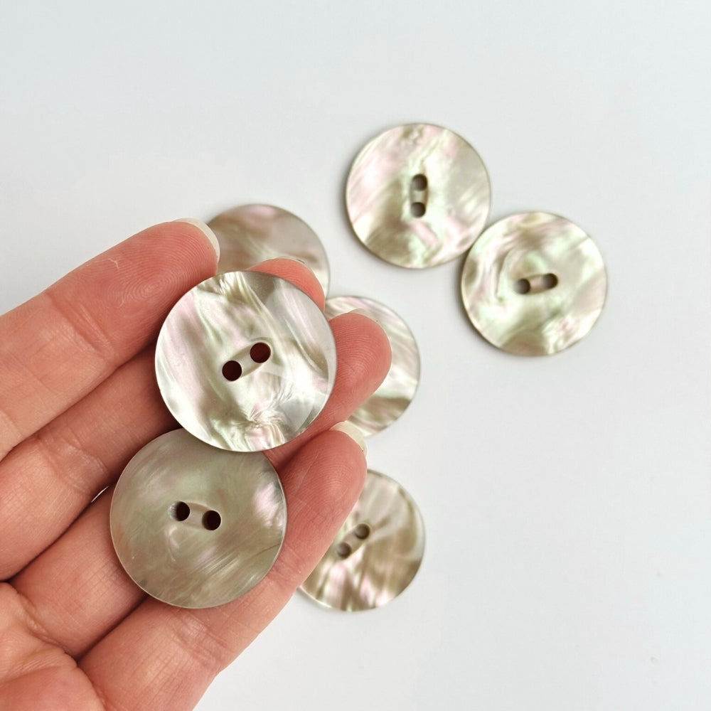 Button - Mother of Pearl Look - Light Cream - 28 mm