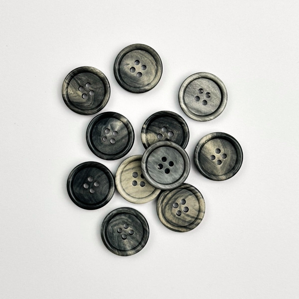 Button - Real Horn - Matte Black/Grey - 18 mm