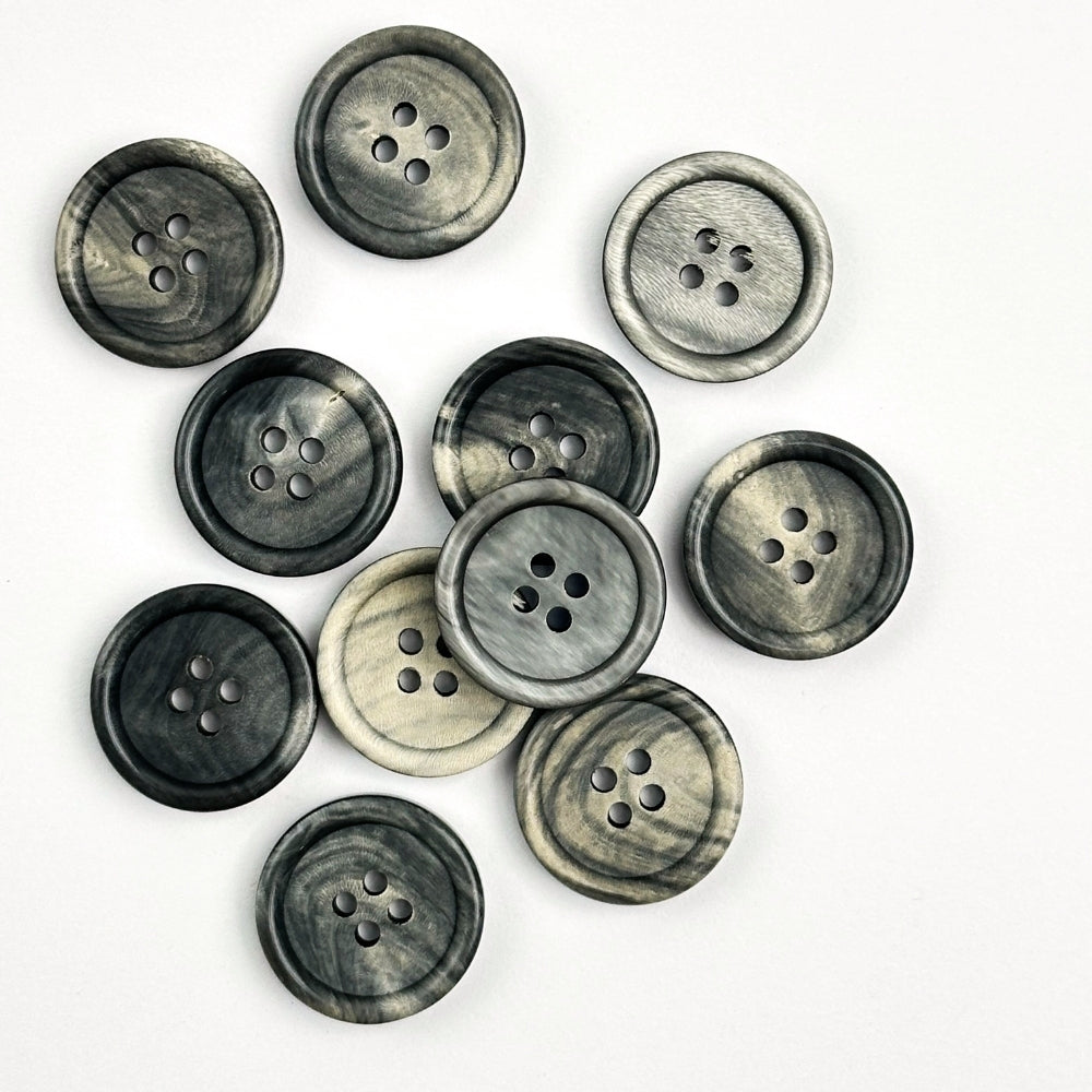 Button - Real Horn - Matte Black/Grey - 18 mm