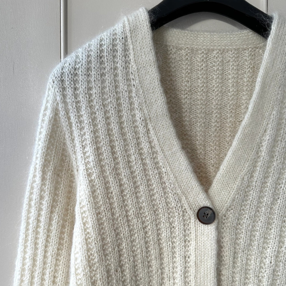 Knitting kit - Johanne Sweater by Mette Sandgaard Kühl (Aria)