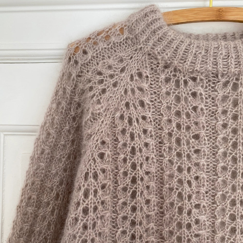 Knitting kit - Johanne Sweater by Mette Sandgaard Kühl (Aria)