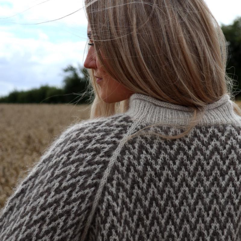Strikkekit - Obscura Sweater af Knitamore (Shetland Wool + Silk Mohair)