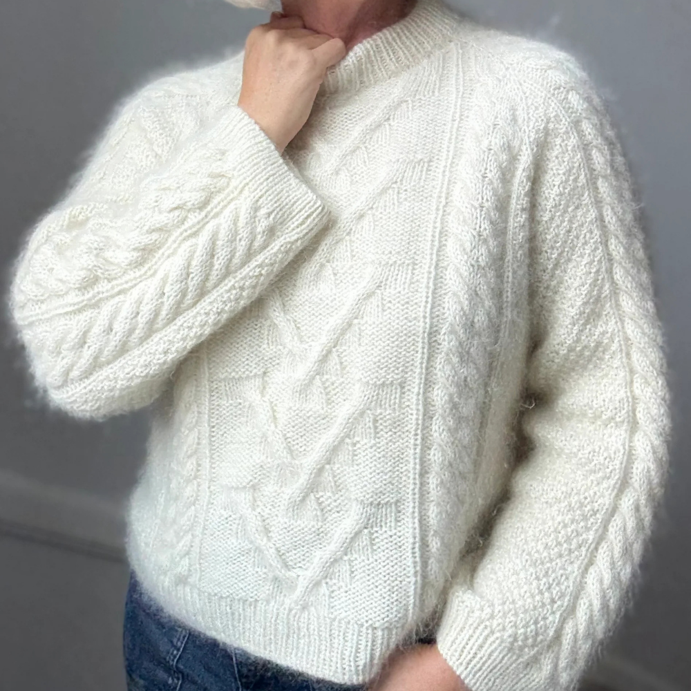 Garnkit - Cable Joy Sweater af Lenes Knitwear (Super Soft + Silk Mohair)