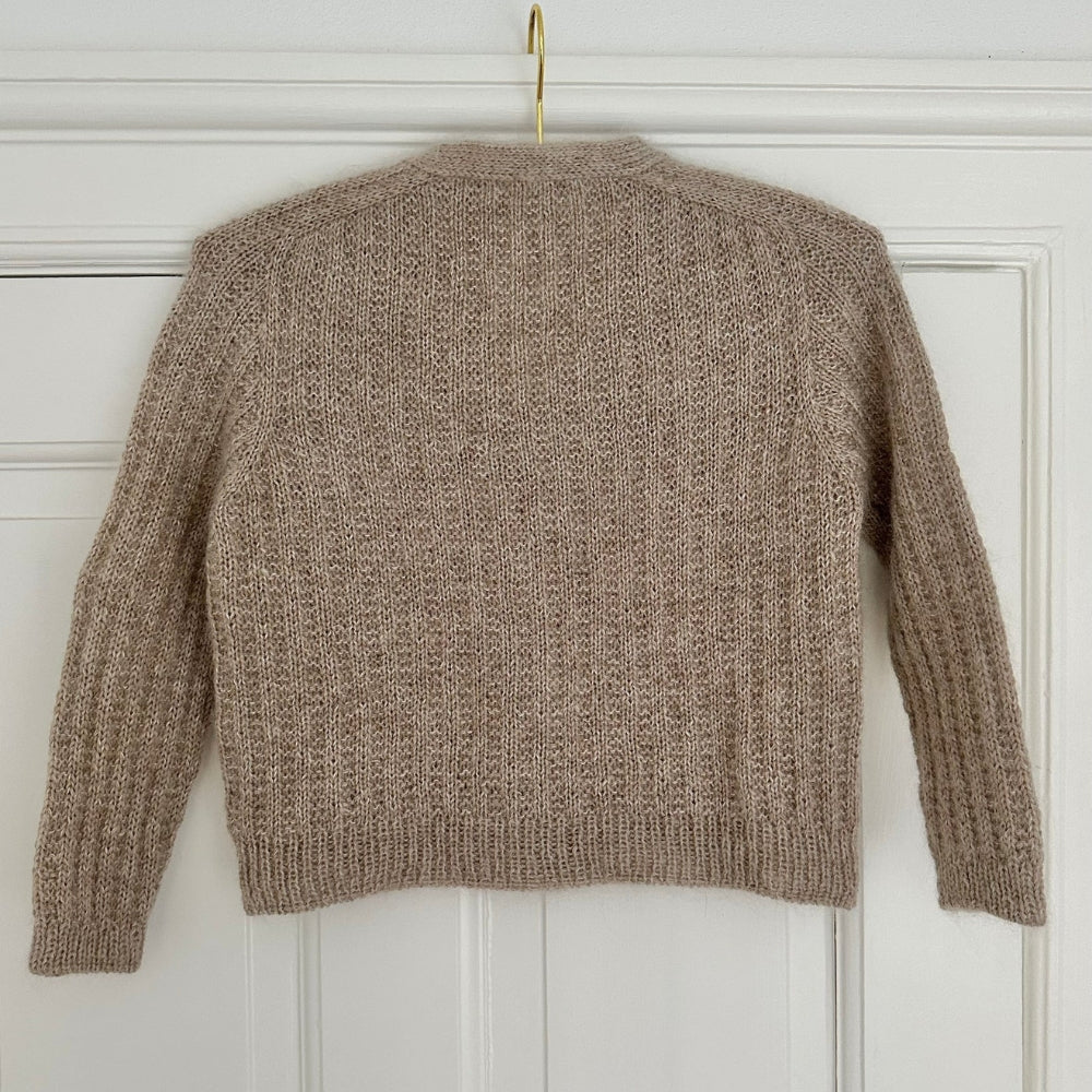 Knitting kit - Johanne Sweater by Mette Sandgaard Kühl (Aria)