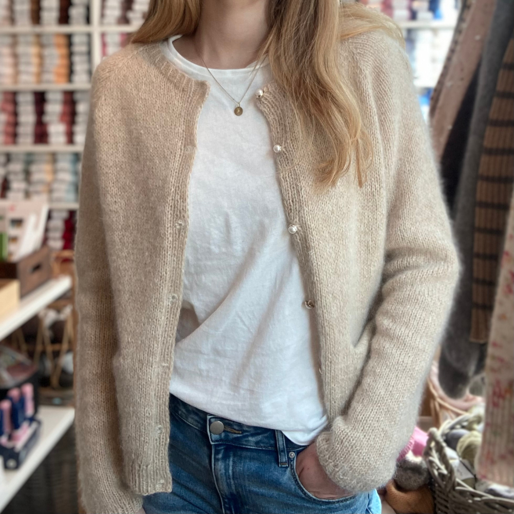 Knitting kit (without pattern) - Dotty Lotte - Karoline Barfod