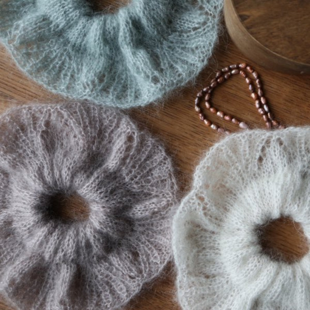Flower Mohair Scrunchie - Knitamore