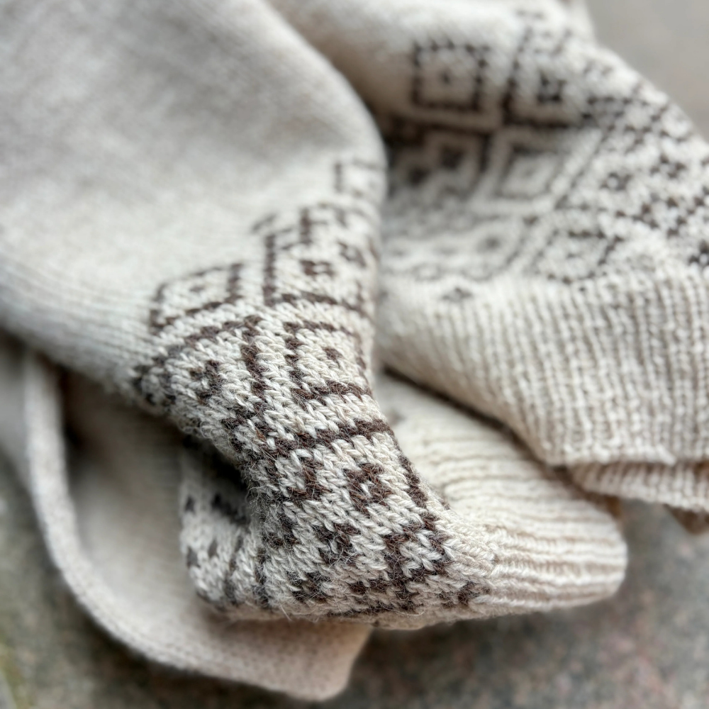 Garnkit - Northern Sweater af Lenes Knitwear (Shetland Wool + Silk Mohair)
