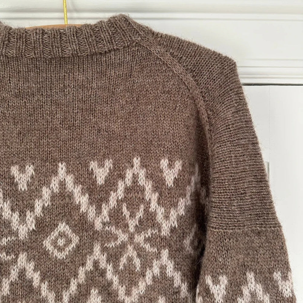 Knitting kit - Johanne Sweater by Mette Sandgaard Kühl (Aria)