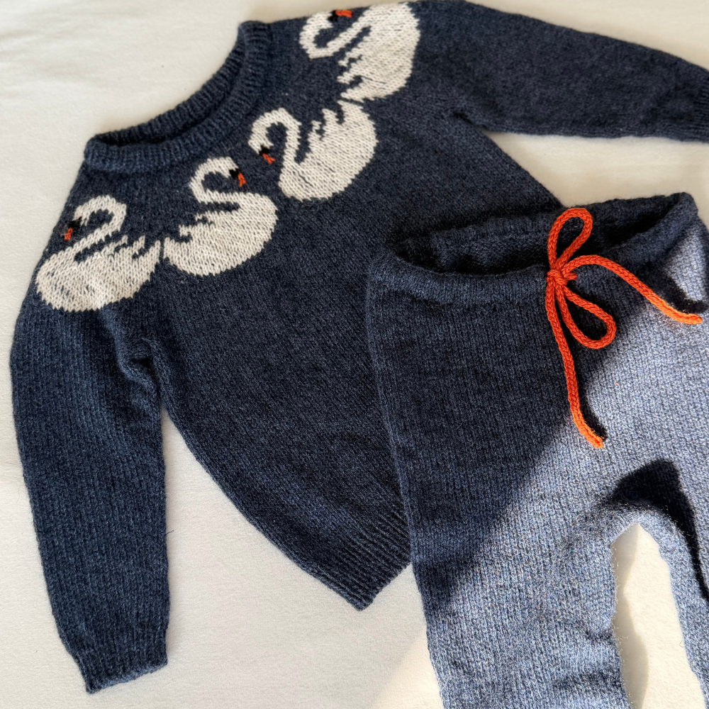 Garnkit - Svane Sweater Mini af Strandknit (Eco Soft Cashmere)