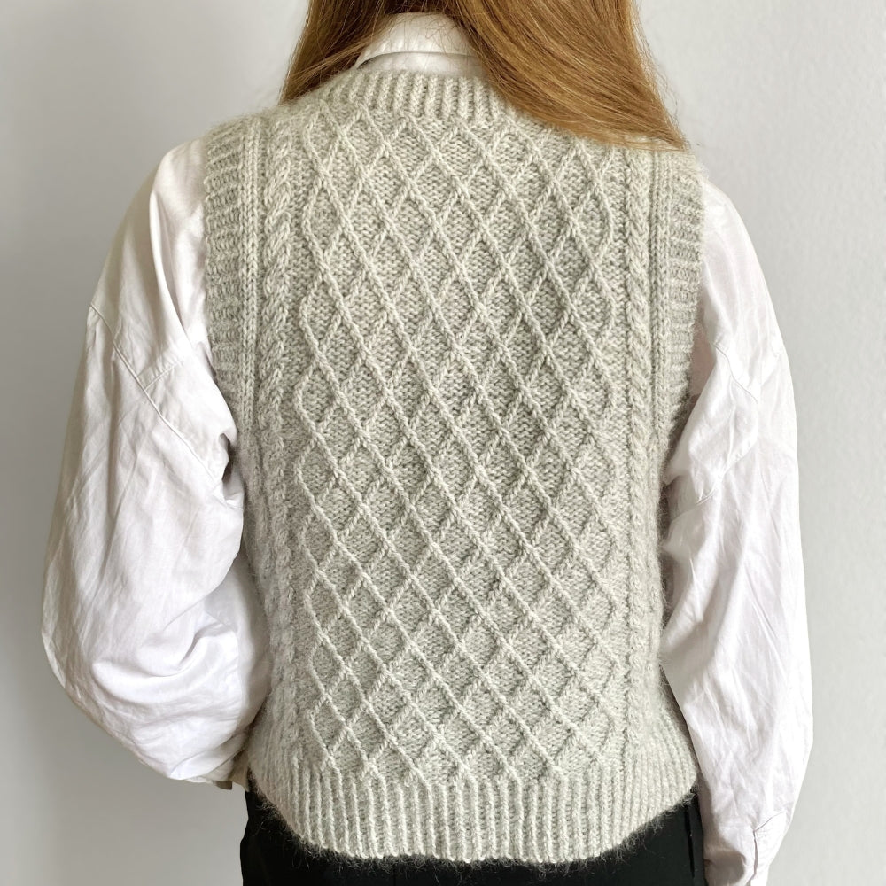 Knitting kit - Johanne Sweater by Mette Sandgaard Kühl (Aria)