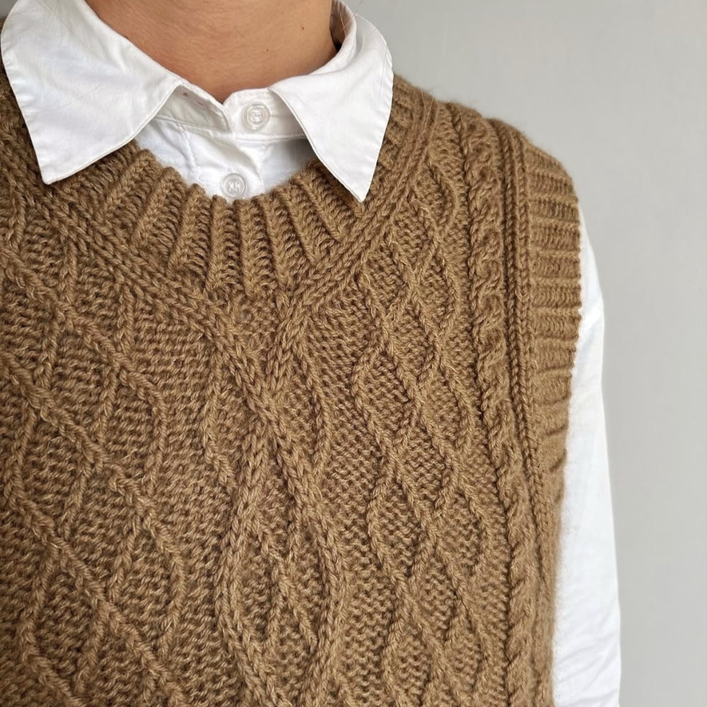 Knitting kit - Johanne Sweater by Mette Sandgaard Kühl (Aria)