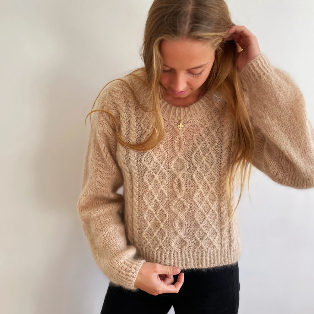 Knitting kit - Johanne Sweater by Mette Sandgaard Kühl (Aria)