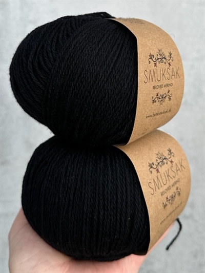 Reloved Merino - Very Black - T007