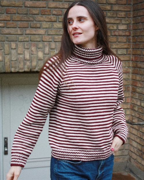 Stripe Overload Turtleneck - Spektakelstrik